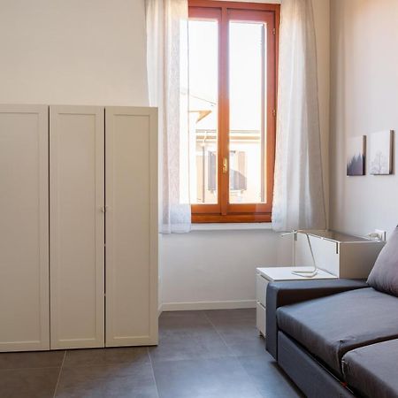 Newly Renovated Loft Near Centrale Milan Bagian luar foto
