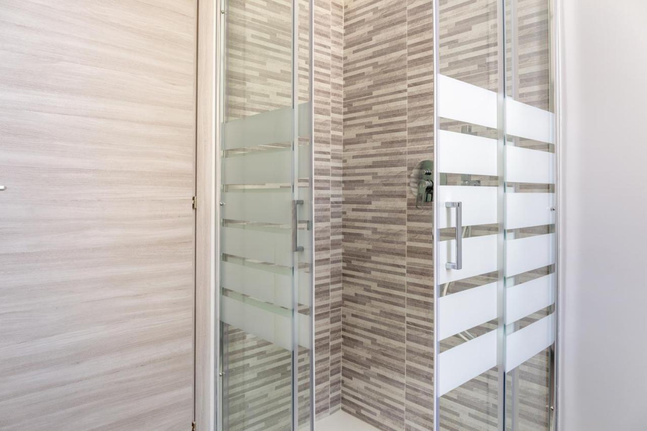 Newly Renovated Loft Near Centrale Milan Bagian luar foto