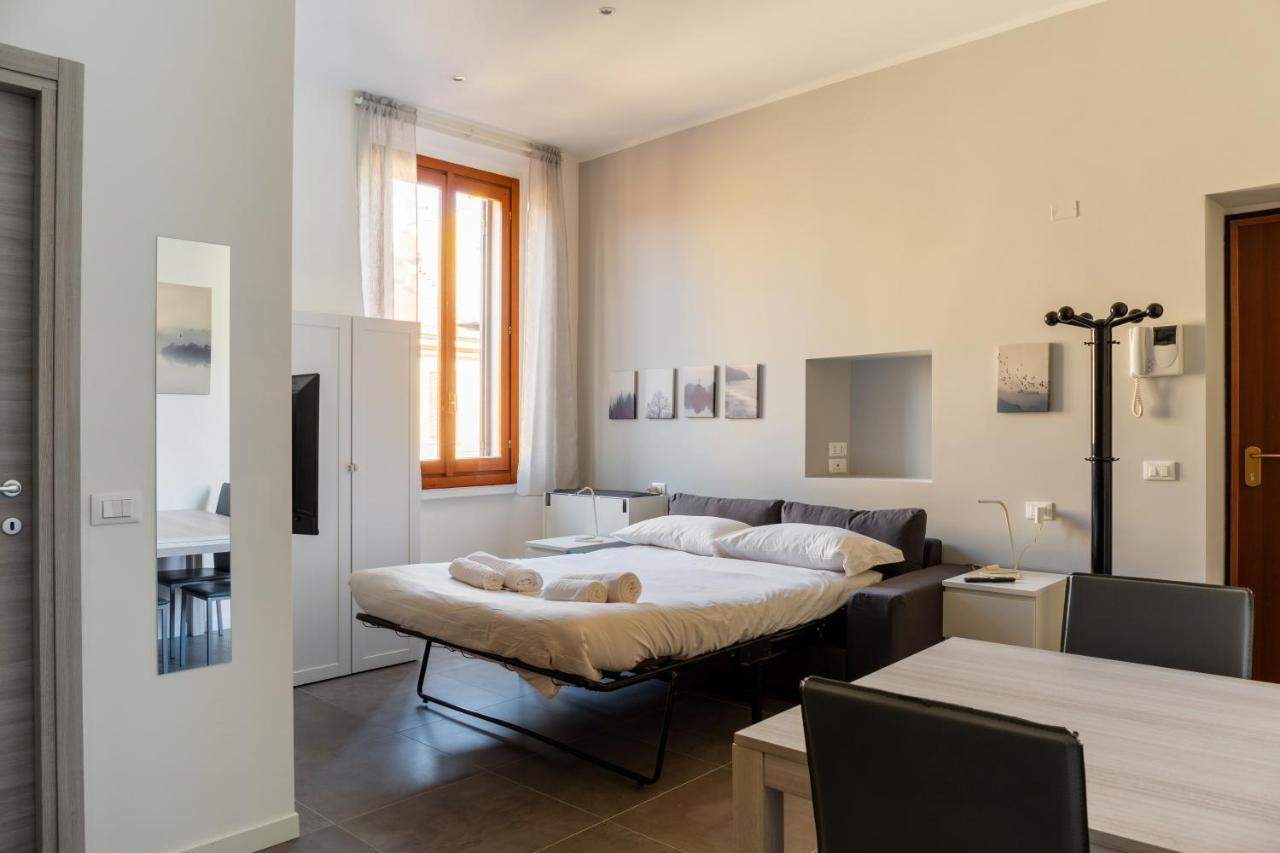 Newly Renovated Loft Near Centrale Milan Bagian luar foto